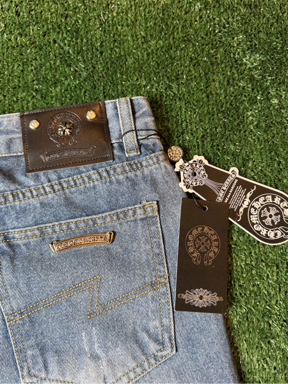 Straight Men’s Denim Jeans with Red & Black Cross Patches - Picture 3 of 12